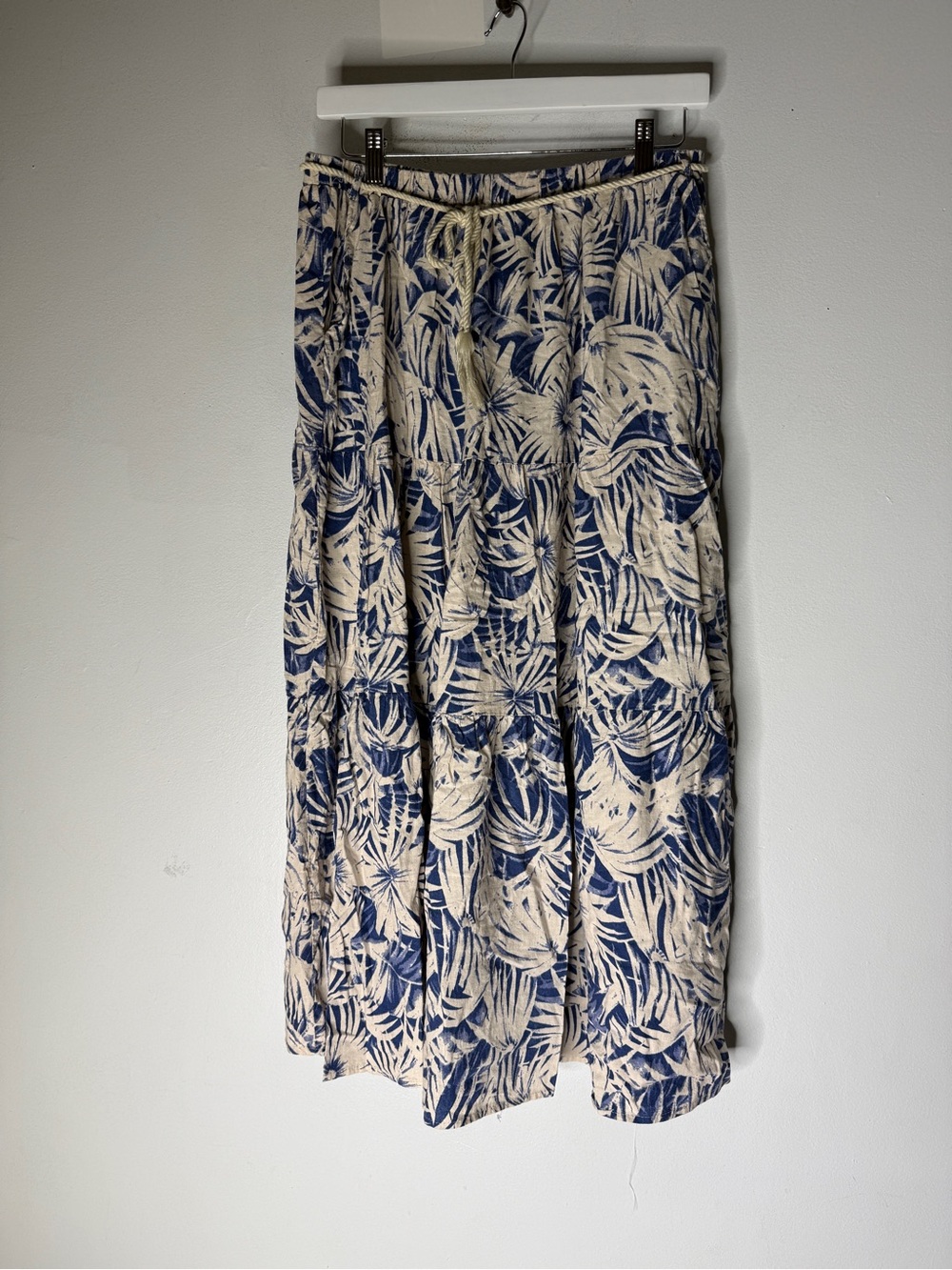 c c california Blue White Floral Linen Blend Tiered Maxi Skirt XL